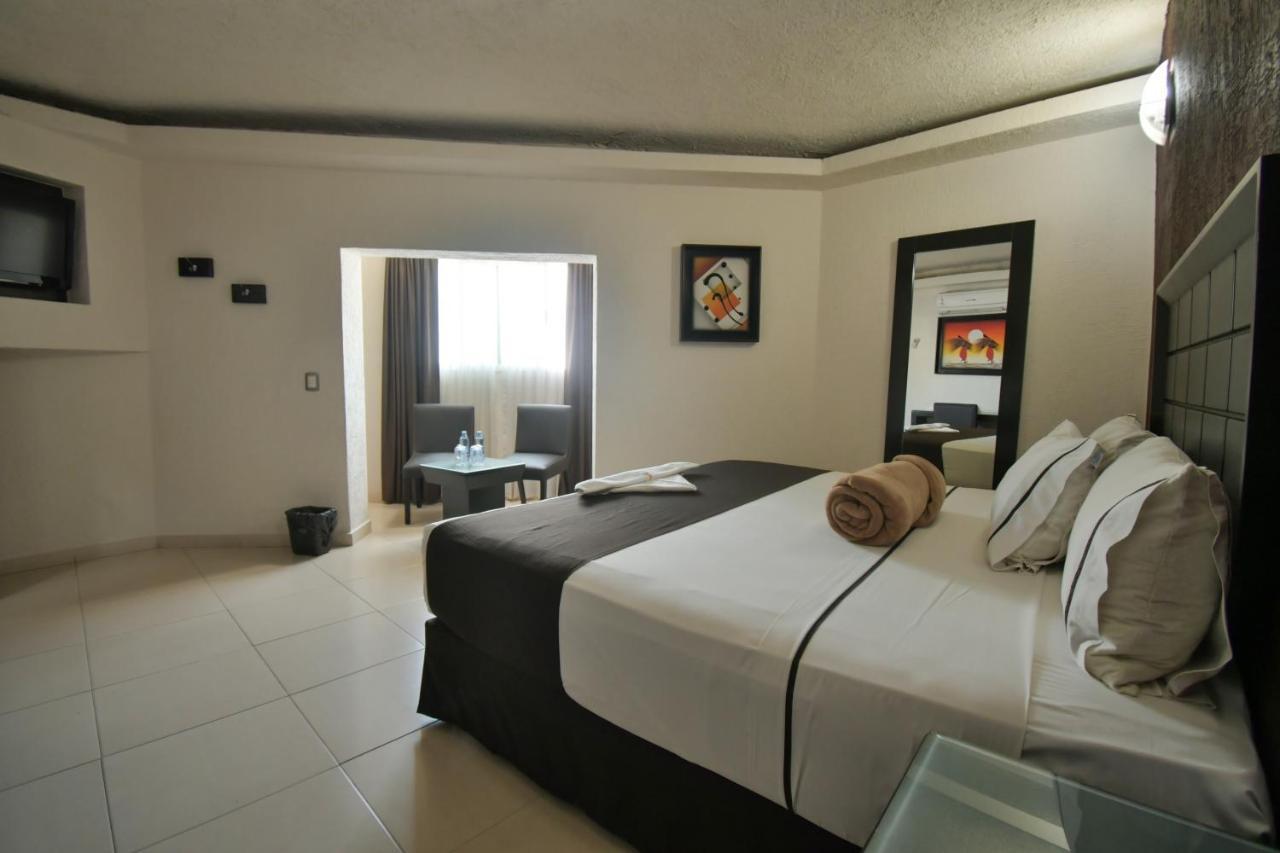 Hotel Portonovo Plaza Centro Guadalajara Esterno foto
