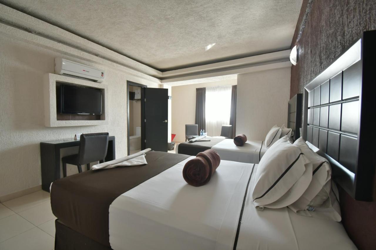 Hotel Portonovo Plaza Centro Guadalajara Esterno foto