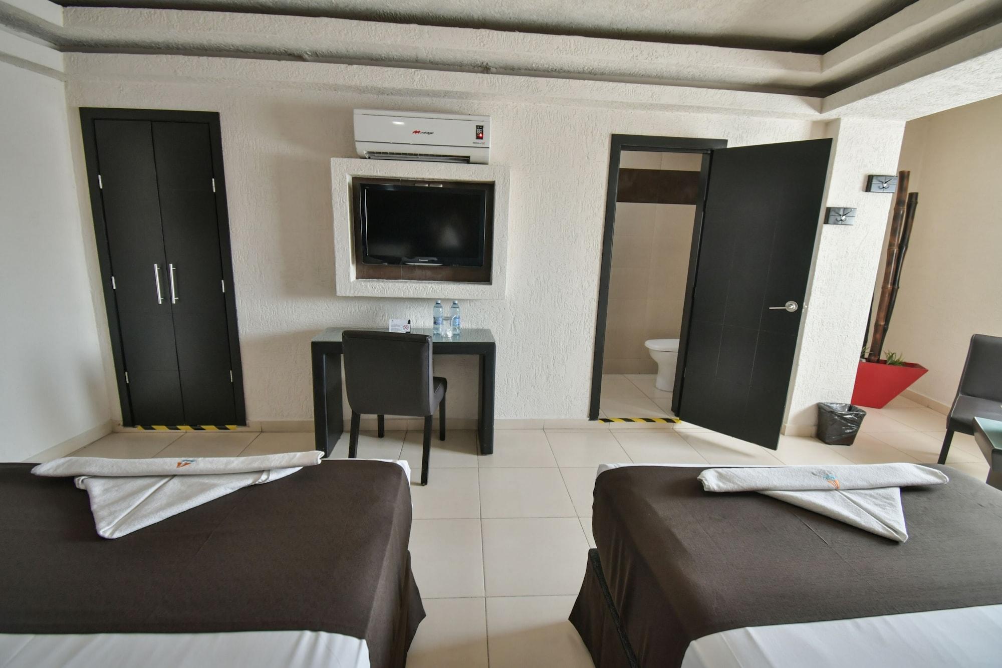 Hotel Portonovo Plaza Centro Guadalajara Esterno foto