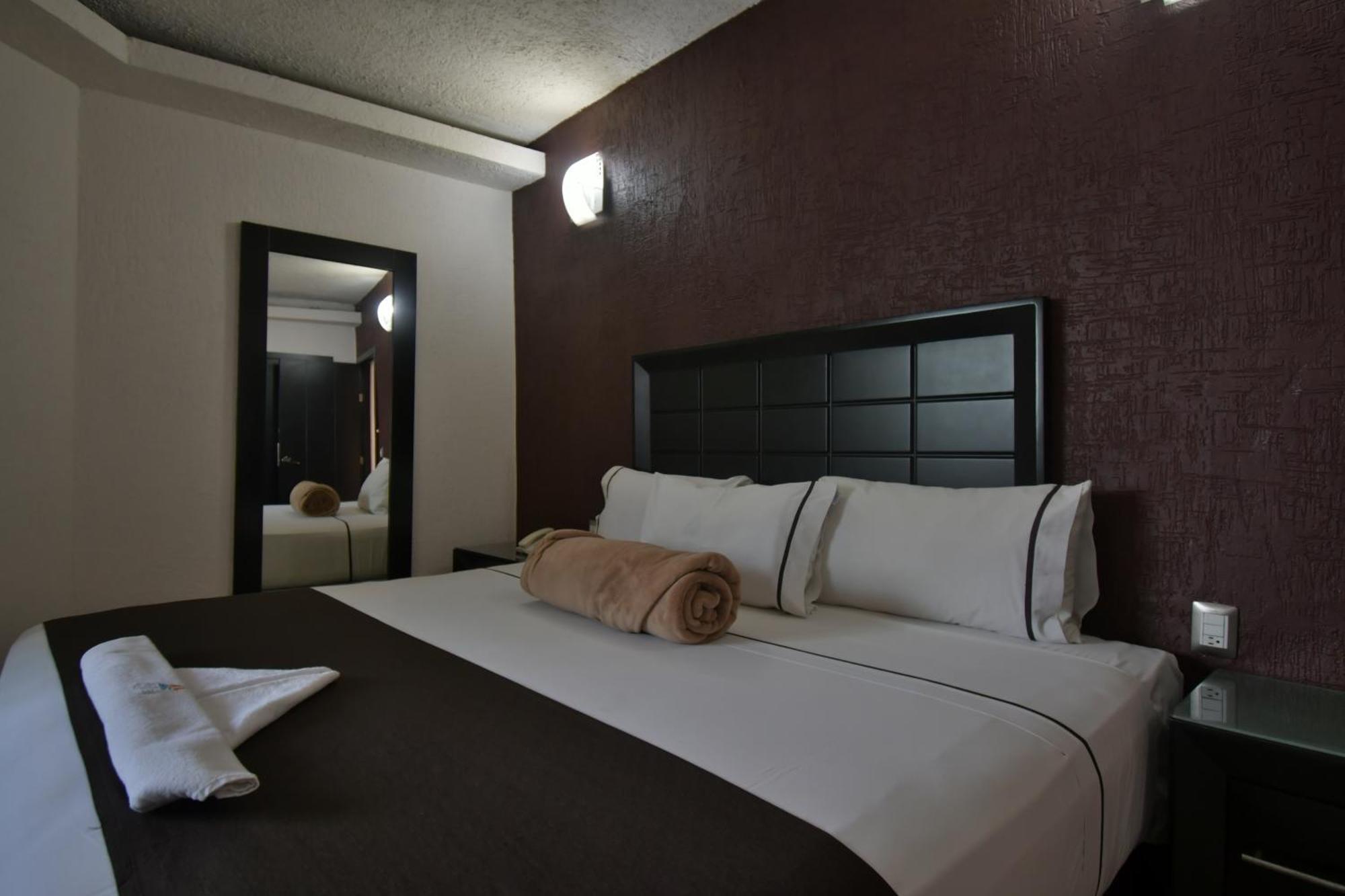 Hotel Portonovo Plaza Centro Guadalajara Esterno foto