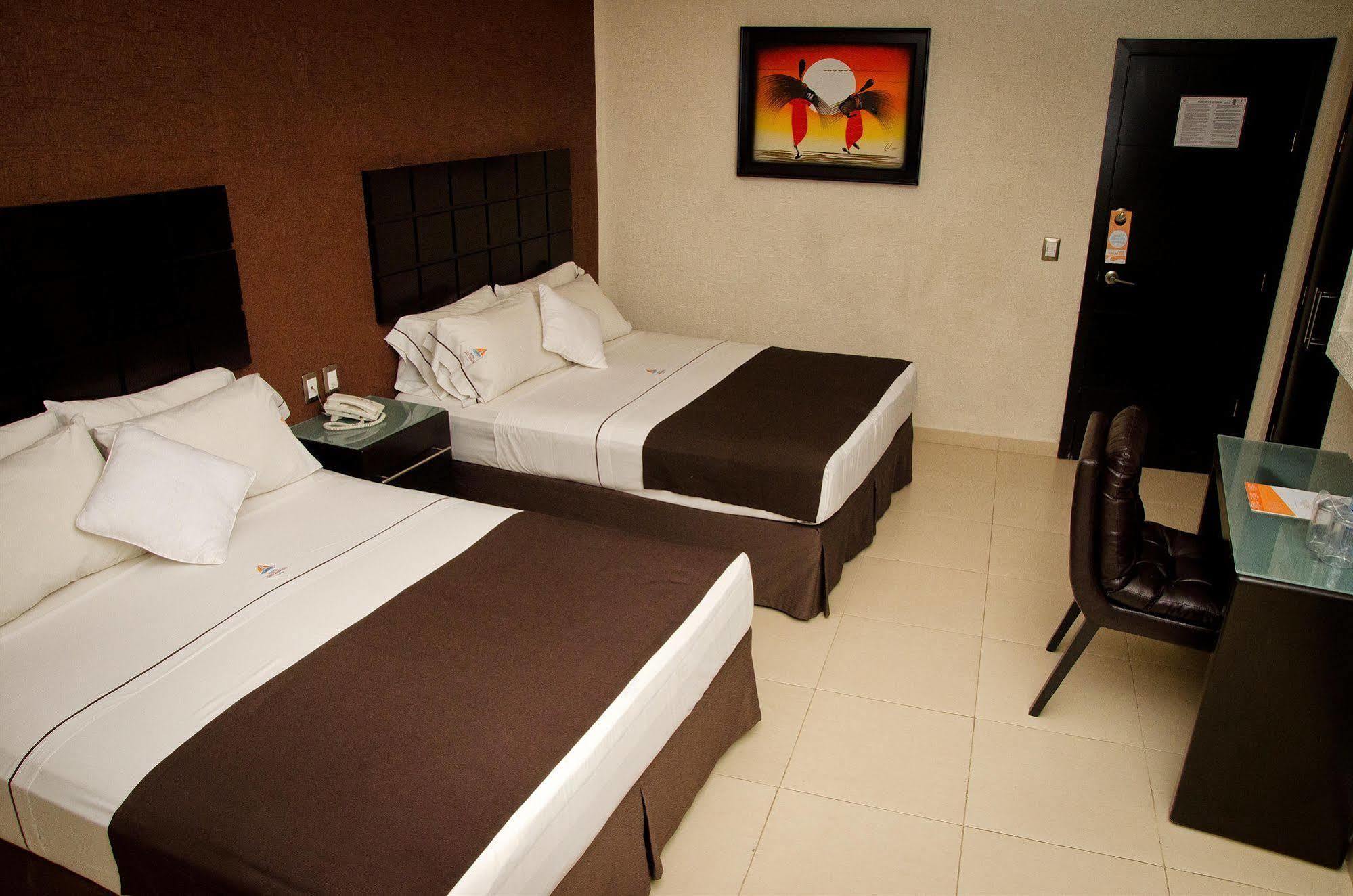 Hotel Portonovo Plaza Centro Guadalajara Esterno foto